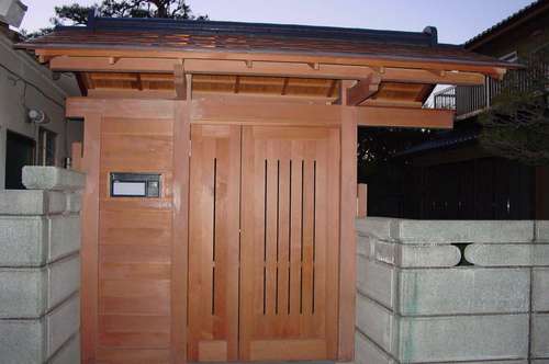 池田千野邸門03.jpg
